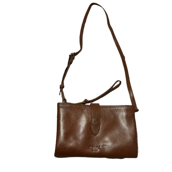 margot Handbags - Margot leather purse​